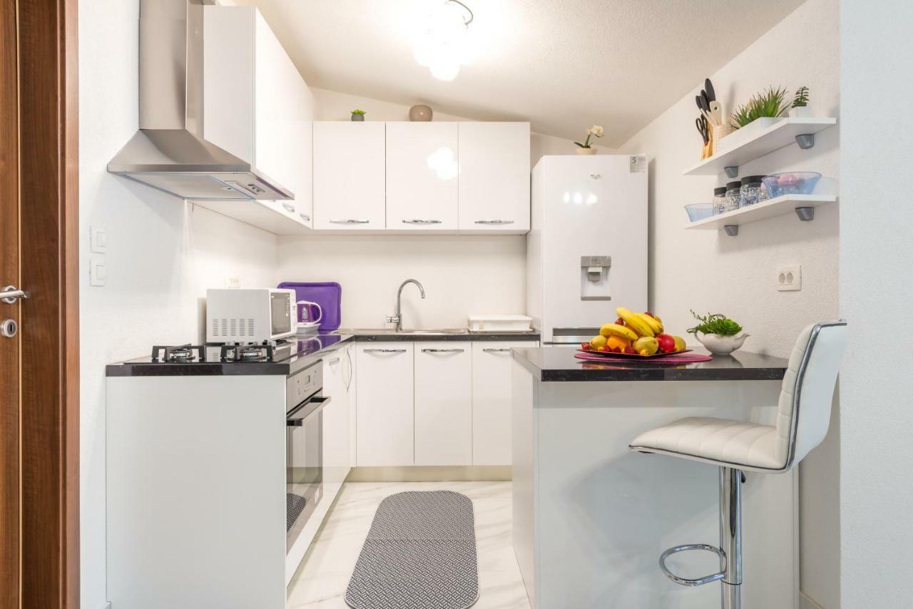 Tranquility And Nature In 4 Bedroom With Sea View Mokošica Buitenkant foto
