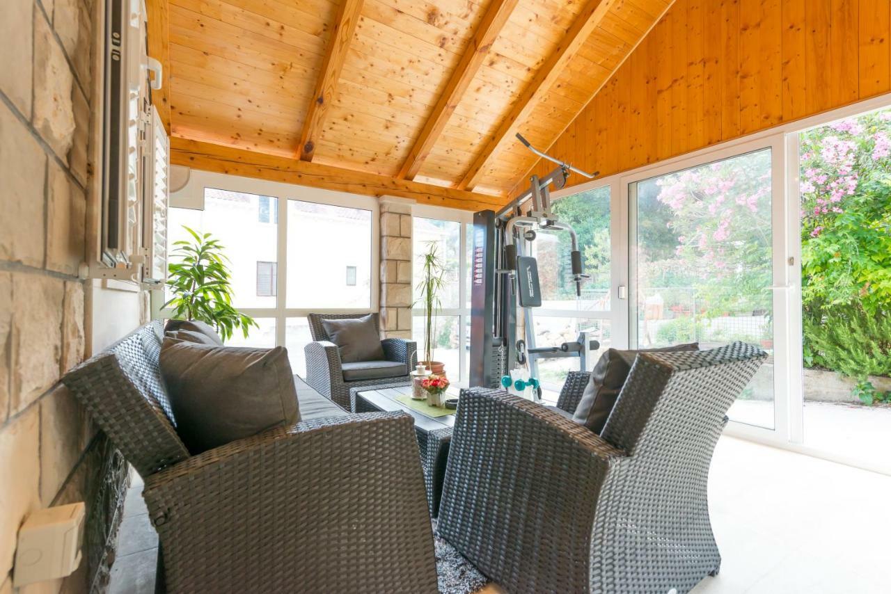 Tranquility And Nature In 4 Bedroom With Sea View Mokošica Buitenkant foto